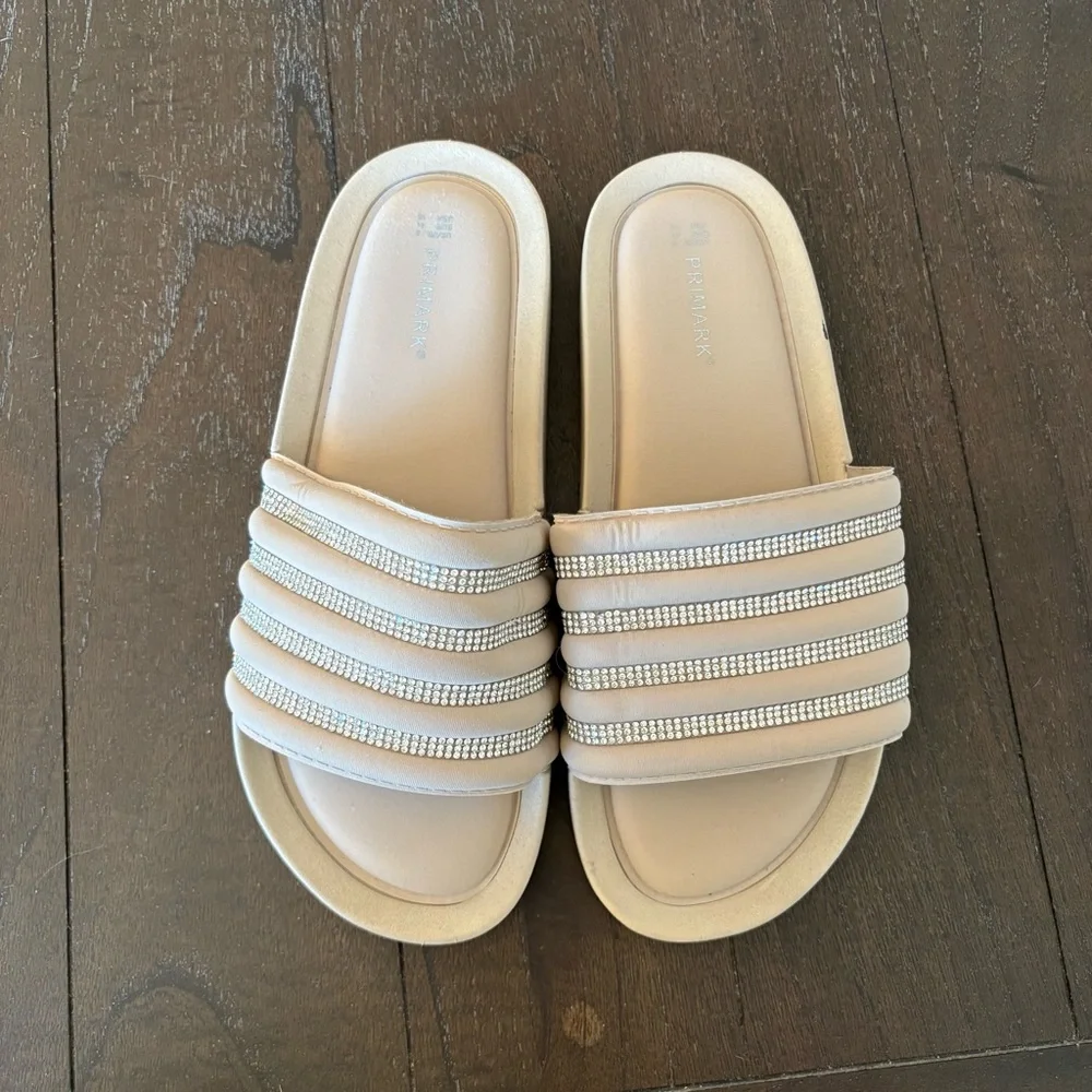 Primark Taupe‎ Rhinestone Neutral Slides Sandals Women’s Size 10